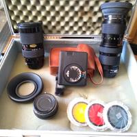 Valigetta con 2 zoom per Nikon +flash+varie