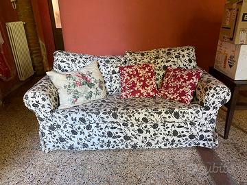 Divano 2/3 posti + cuscini