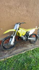 Suzuki RM 125