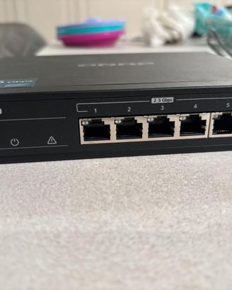 QNAP QSW-1105-5T – Switch 5 porte 2,5 GbE