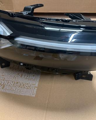 Faro proiettore Dacia Duster III destro full led