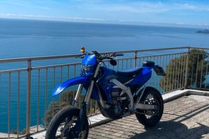 Yamaha WR450F (YZ450F)