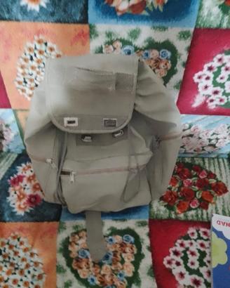 zainetto ragazza usato