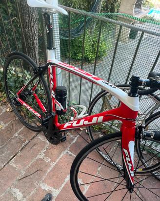 Bici da corsa FUJI SST 3.0
