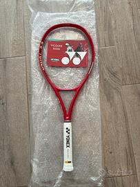 Racchetta Yonex Vcore 100D