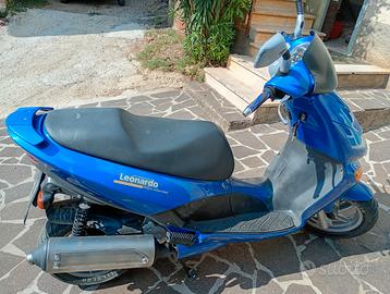Scouter Aprilia Leonardo 150