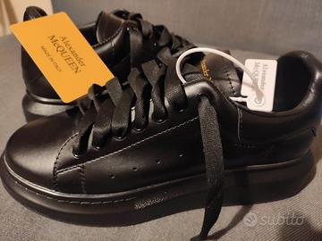 Alexander mcqueen on sale scarpe tutte nere