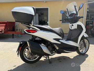 Piaggio Beverly 400