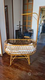 Culla in vimini vintage
