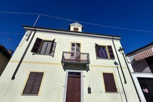 2 LOCALI A VALFENERA