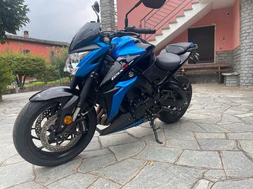Suzuki gsx-s 1000 naked