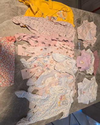 Vestiti bambina neonata, da 0 à 3 mese. 18 pezzi