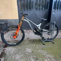 Commencal Supreme