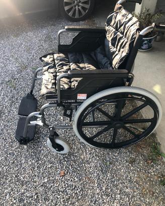 Carrozzina per disabili in acciaio XL - 55 cm