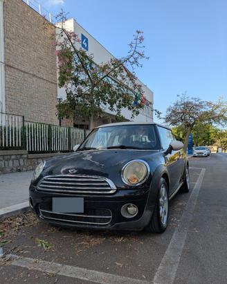 Mini Cooper R56 1.6 D 