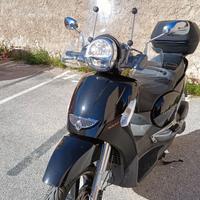 Aprilia scarabeo 300s ie