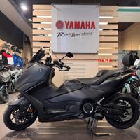 Yamaha TMAX 560 - 2025