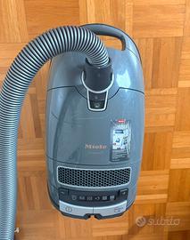 Aspirapolvere Miele