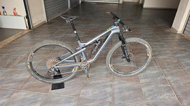 canyon lux trail cf9 anno 2024