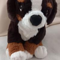 Peluche cagnolino marrone e bianco