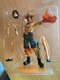 Ace pugno di fuoco One Piece action figure Bandai