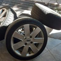 Pneumatici estivi con cerchi in lega Ford Fiesta