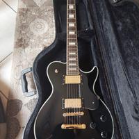 Chitarre elettriche ed acustiche e basso