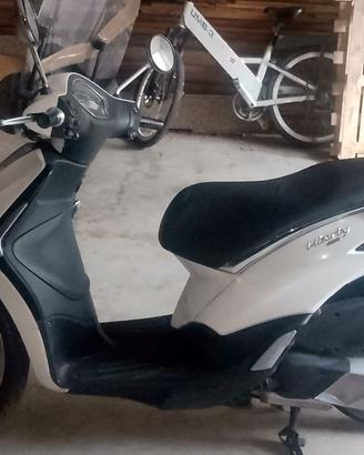 scooter liberty 125