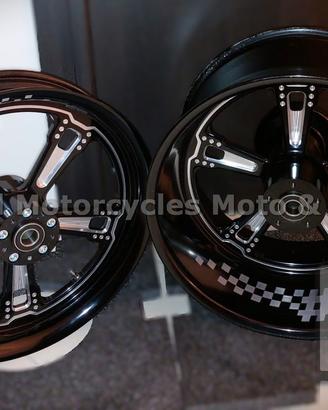 Coppia cerchi REBUFFINI Mod. Mugello per V-ROD