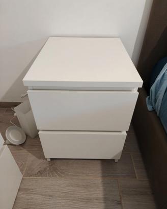 2 comodini Ikea MALM