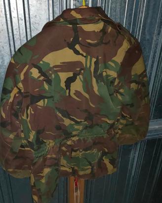 Divisa tuta militare originale.
