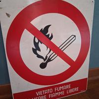 Cartello vietato fumare