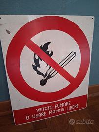 Cartello vietato fumare
