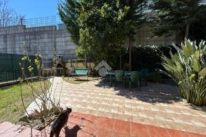 5 LOCALI A MENDICINO