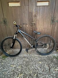 Bici Dirt Bike Norco Rampage - Taglia S - 26”