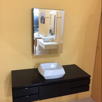 Mobile da bagno in legno laccato nero