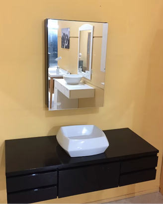 Mobile da bagno in legno laccato nero