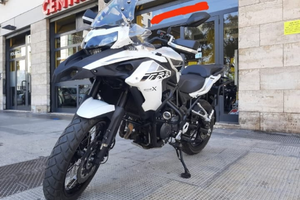 Benelli trk 502 x