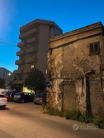 Palazzina residenziale, piano terra e primo piano