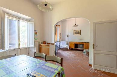 Casa indipendente di 121 m² con 5 locali a Poggio 