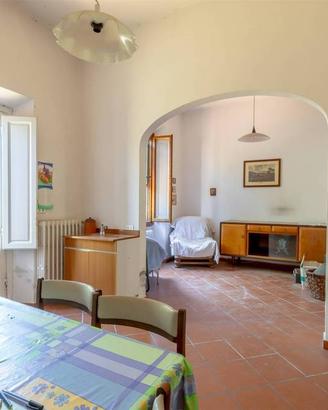 Casa indipendente di 121 m² con 5 locali a Poggio 