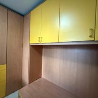 Cameretta completa in legno e giallo