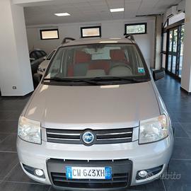 FIAT PANDA ANNO 2005 TRAZIONE 4X4 GANCIO TRAINO KM