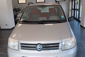 FIAT PANDA ANNO 2005 TRAZIONE 4X4 GANCIO TRAINO KM