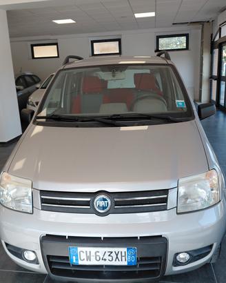FIAT PANDA ANNO 2005 TRAZIONE 4X4 GANCIO TRAINO KM