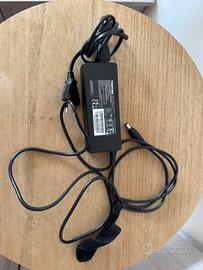 Alimentatore originale Toshiba PA3755U-1ACA (15V -