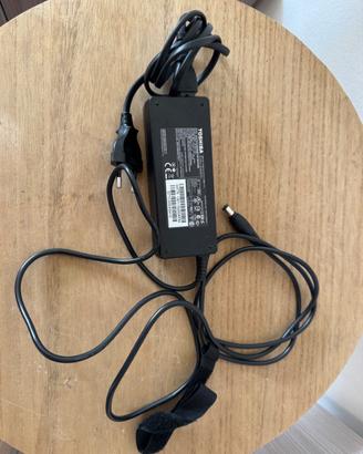 Alimentatore originale Toshiba PA3755U-1ACA (15V -