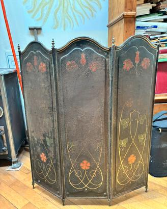 Parascintille in ferro decorato