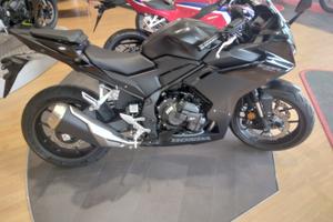 Honda CBR 500 R e-CLUTCH 2026 35KW