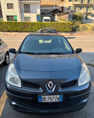 Renault clio (neopatentati)